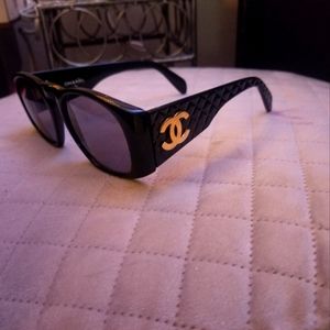 Vintage coco chanel 1990s quilted sunglasses model 003